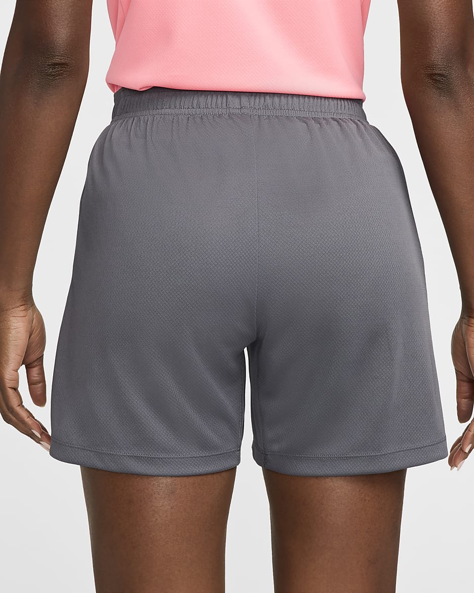 Nike Strike Dri-FIT Fußballshorts für Damen - Iron Grey/Schwarz/Sunset Pulse