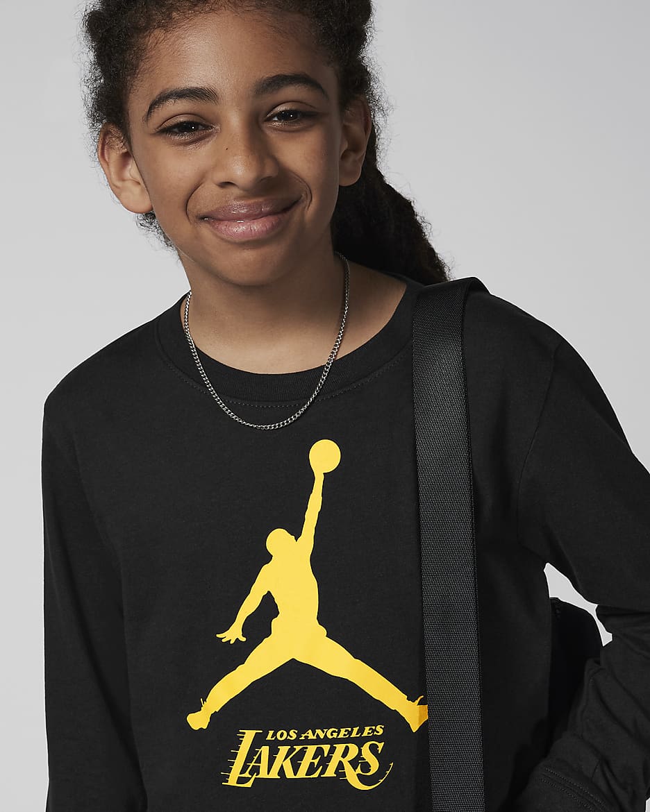 Los Angeles Lakers Essential Older Kids' (Boys') Jordan NBA Long-Sleeve T-Shirt - Black