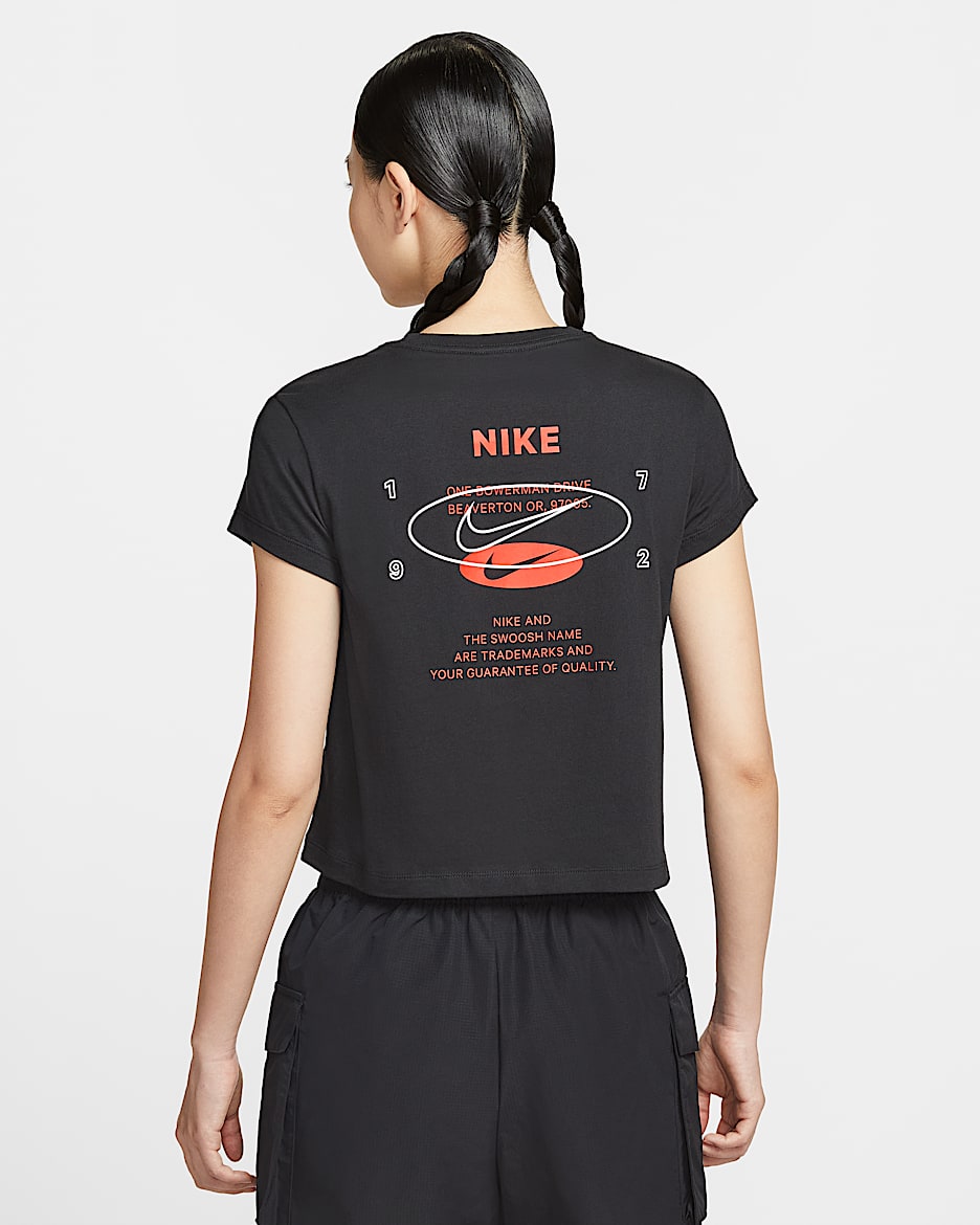 ナイキ スポーツウェア ウィメンズ グラフィック Tシャツ - ブラック
