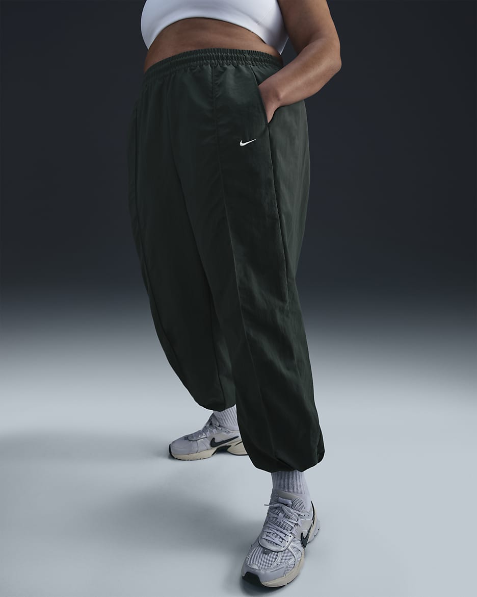 Nike Sportswear Everything Wovens Women's Mid-Rise Open-Hem Pants (Plus Size)