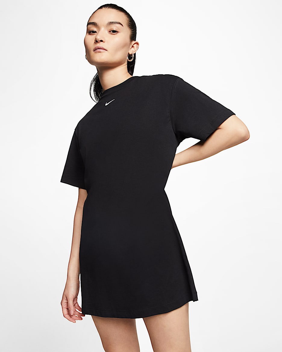 Nike Sportswear Essential 女款洋裝 - 黑色/白色