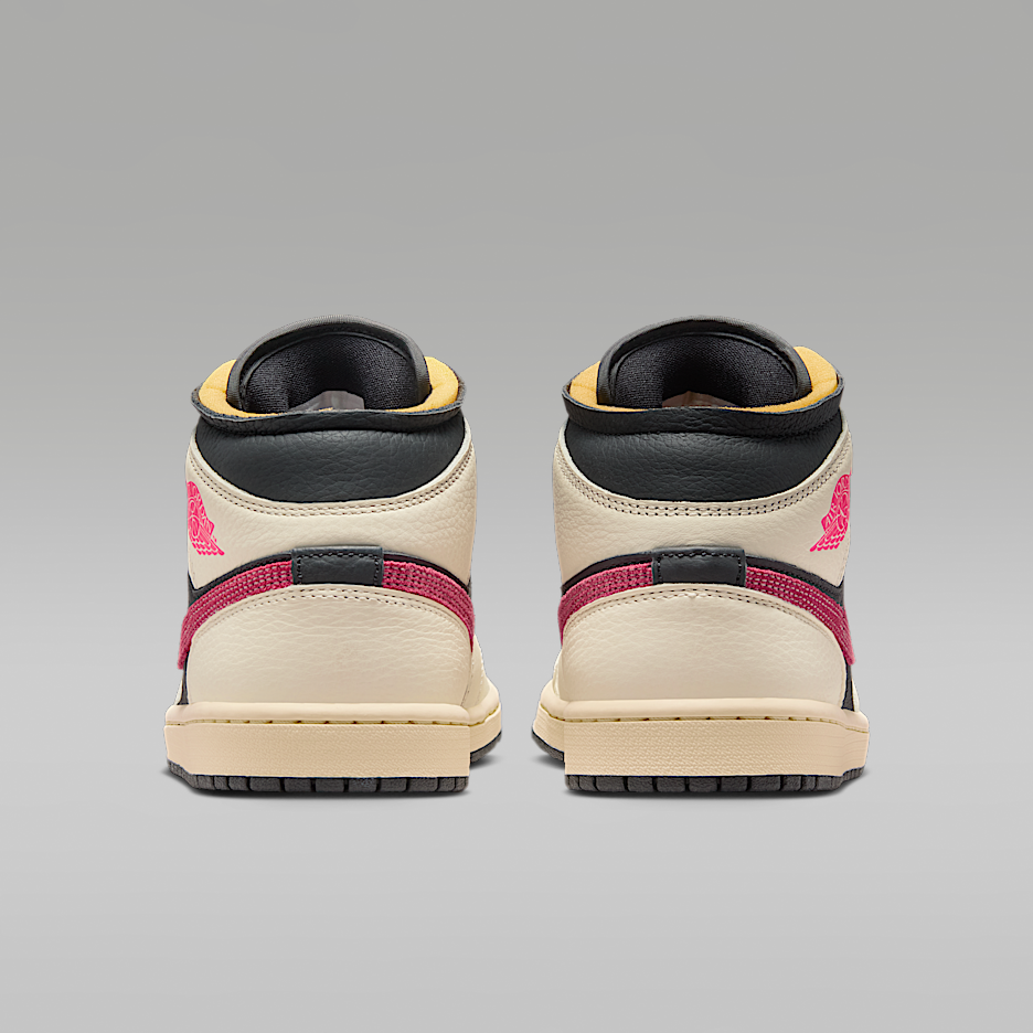 Мужские кроссовки Jordan Air Jordan 1 Mid SE Edge Women's Shoes — фото 6