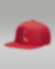 Gorras Jordan Pro Ingot 🧢 • Roja, blanca o negra, estas gorras estilo  snapback y de visera plana son perfectas para completar el outfit…