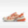 Low Resolution รองเท้าผู้หญิงออกแบบเอง Nike V2K Run By You