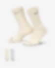 Low Resolution Κάλτσες μεσαίου ύψους με αντικραδασμική προστασία Nike Everyday Plus (δύο ζευγάρια)