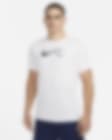 Low Resolution Tennis-t-shirt NikeCourt Dri-FIT Swoosh för män