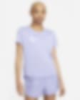 Low Resolution Kortærmet Nike Swoosh Run-løbeoverdel til kvinder