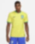 Todo Sobre Camisetas on X: 🇧🇷 Brasil presentó sus camisetas  @nikefootball para el Mundial de Qatar 2022:    / X