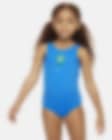 Low Resolution Traje de baño de una pieza con diseño de espalda en U para niñas talla pequeña Nike Swim