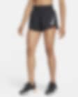 Low Resolution Nike One Dri-FIT középmagas derekú, 8 cm-es, belső rövidnadrággal bélelt női rövidnadrág