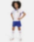 Low Resolution Trzyczęściowa replika stroju piłkarskiego dla małych dzieci Nike FFF Stadium 2024 (wersja wyjazdowa)