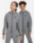 Low Resolution Nike Sportswear Tech Fleece Winterized-hættetrøje med fuld lynlås til større børn (drenge)