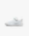 Low Resolution Nike Omni Multi-Court Schuh für jüngere Kinder