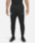 Low Resolution Męskie dresowe spodnie piłkarskie Nike Dri-FIT Chelsea F.C. Strike (wersja trzecia)
