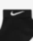 Nike Everyday Plus - Calcetines tobilleros acolchados en el tobillo,  paquete de 3 pares, blanco/negro, SM (talla de zapato para niños grandes,  zapato