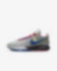Low Resolution LeBron XX Older Kids' Basketball Shoes
