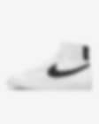 Low Resolution รองเท้าผู้หญิง Nike Blazer Mid ’77 Next Nature