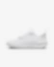 Low Resolution Nike Omni Multi-Court cipő fedett pályára nagyobb gyerekeknek