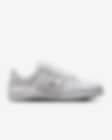 Chaussure Nike J Force 1 Low LX SP pour femme. Nike FR