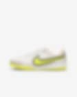 Low Resolution Nike Jr. Tiempo Legend 9 Academy IC Younger/Older Kids' Indoor Court Football Shoes
