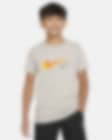 Low Resolution Nike Sportswear Grafikli Genç Çocuk (Erkek) Tişörtü