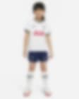 Low Resolution Tottenham Hotspur 2022/23 Home Fußballtrikot-Set für jüngere Kinder