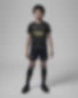 Low Resolution Paris Saint-Germain 2022/23 Fourth Younger Kids' Jordan Dri-FIT 3-Piece Kit