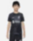Low Resolution Liverpool F.C. 2022/23 Stadium Goalkeeper Older Kids' Nike Dri-FIT Football Shirt