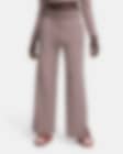 Low Resolution Pohodlné dámské flísové kalhoty s širokými nohavicemi a vysokým pasem Nike Sportswear Phoenix Plush 