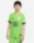 Low Resolution VfL Wolfsburg 2022/23 Stadium Home Older Kids' Nike Dri-FIT Football Shirt