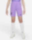 Low Resolution Liverpool F.C. 2022/23 Stadium Goalkeeper Older Kids' Nike Dri-FIT Football Shorts