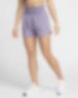 Low Resolution Shorts med extra hög midja Nike One Dri-FIT 7,5 cm med innerbyxor för kvinnor