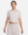 Low Resolution Nike Sportswear Essential Dar Kesimli Crop Kadın Tişörtü