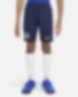 Low Resolution Chelsea F.C. Strike Older Kids' Nike Dri-FIT Football Shorts