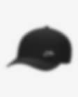 Low Resolution Σταθερό καπέλο jockey με μεταλλικά λογότυπα Nike Dri-FIT Club