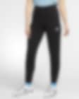 Low Resolution Fleecebyxor Nike Sportswear Essential med mellanhög midja för kvinnor