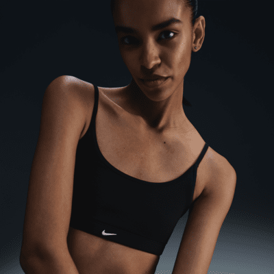 Brassière échancrée côtelée à maintien léger avec doublure légère Nike Sportswear Classic pour femme