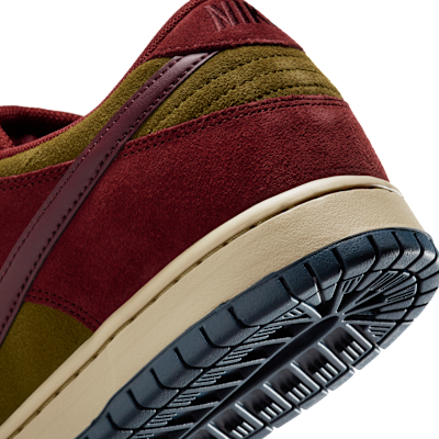 Nike SB Dunk Low Pro Skate Shoes