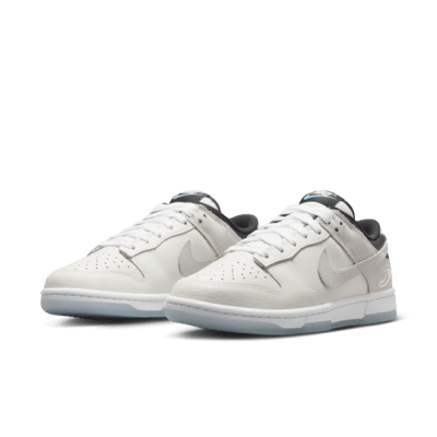 Nike Dunk Low SE Women's Shoes