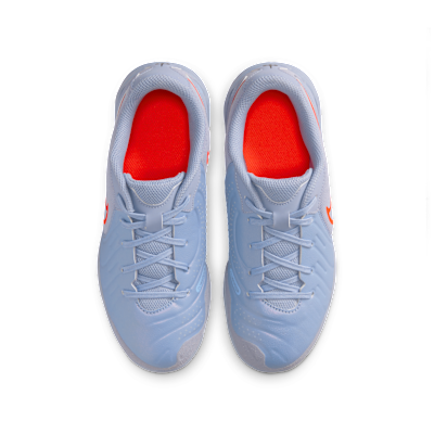 Tacos de fútbol para cancha cubierta de corte low para niños de preescolar y grandes Nike Jr. Tiempo Legend 10 Academy