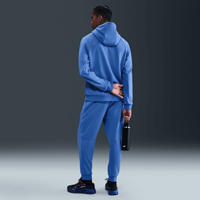 Joggers de alto rendimiento Dri-FIT con protección UV para hombre Nike Primary Fleece