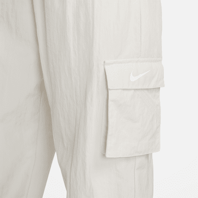 Nike Sportswear Essential Women's High-Rise Woven Cargo Trousers