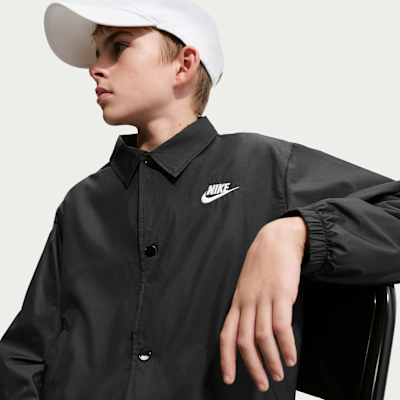 Nike Sportswear Club Repel Coach-Jacke (ältere Kinder)