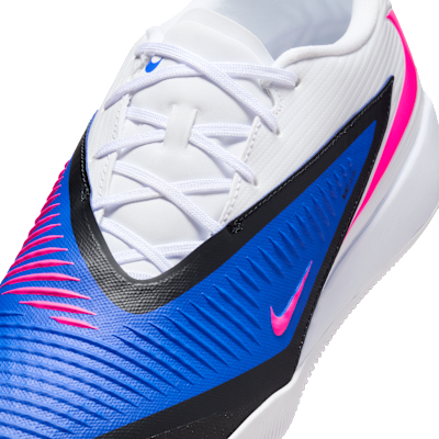 Nike Phantom 6 Low Academy Fußballschuh für Hallen- und Hartplätze