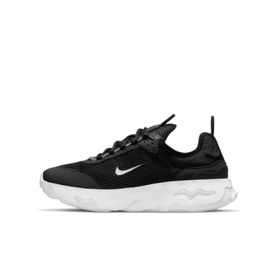 nike sportswear react live