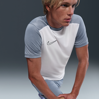 Nike Academy Men's Dri-FIT Short-Sleeve Football Top