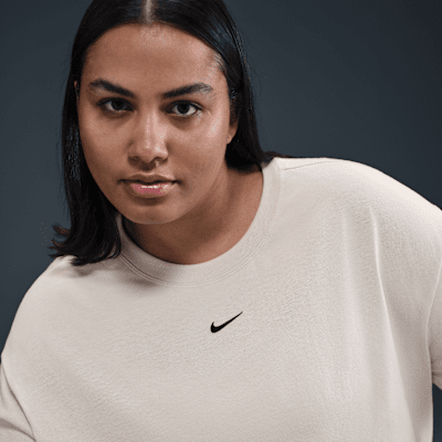 Nike Sportswear Essential Women's T-Shirt (Plus Size)