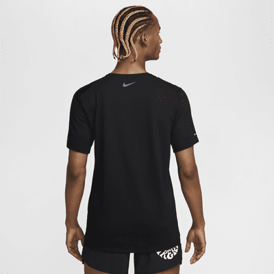 Kortærmet Nike Rise 365 Run Energy Dri-FIT-løbeoverdel til mænd