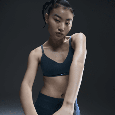 Bra deportivo convertible y acolchado de baja sujeción para mujer Nike Alate Minimalist