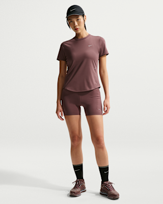 Женские тайтсы Nike Swift High-Waisted 4" Tight Shorts with Pockets для бега